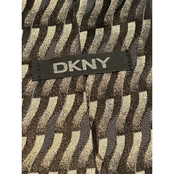 DKNY 100% Silk Necktie Geometric Dark Green Black Blue - Picture 5 of 6